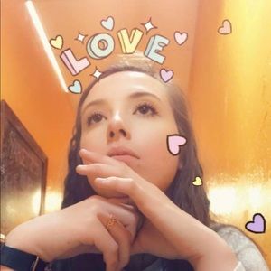 Meet your Posher, Hannah